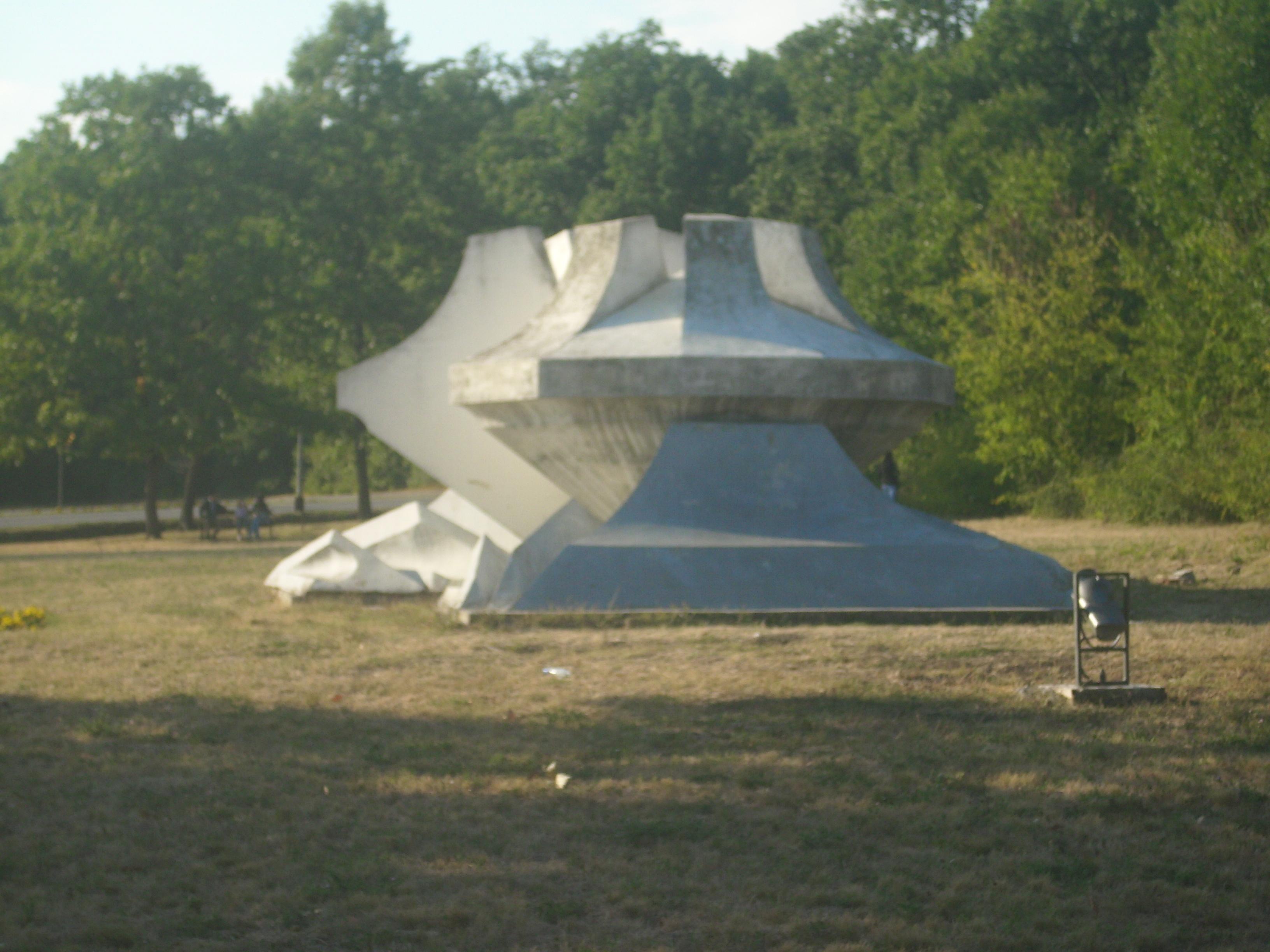 "Crystal flower" Monument